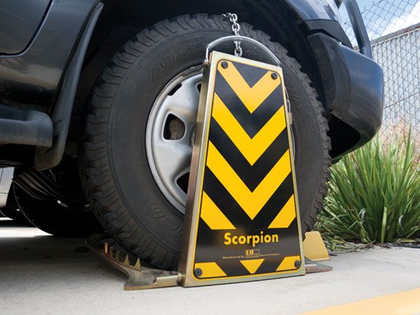 Scorpion Wheel Clamp - Zinc Plated